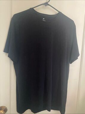 H&M Women’s Black Short Sleeve Crew Neck Tee